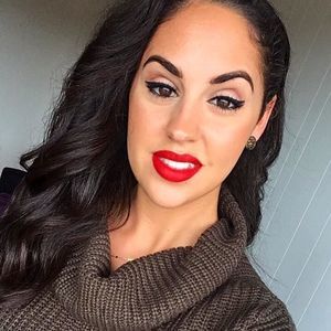 Meet your Posher, Catherine